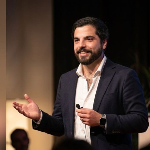 Bernardo Cunha, Founder of Syncera UK.